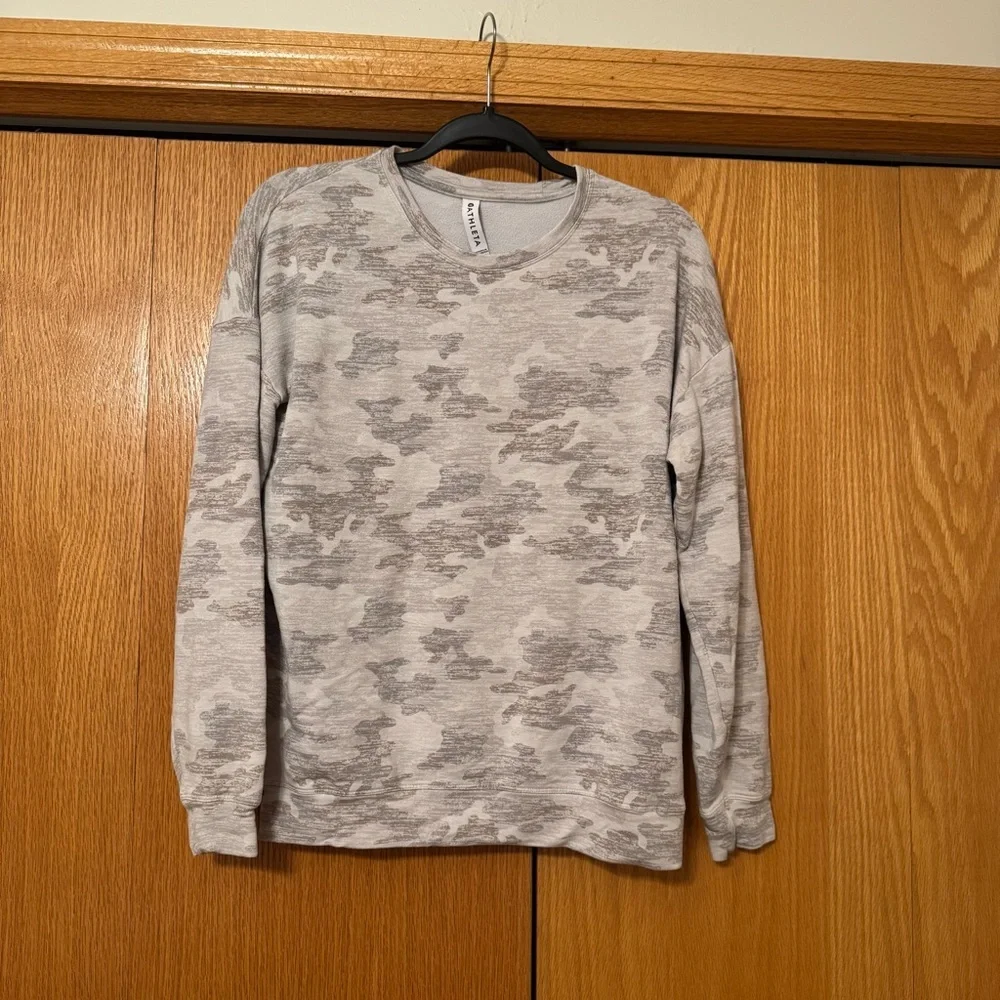 Athleta women’s Camo Sweatshirt - Picture 3 of 6